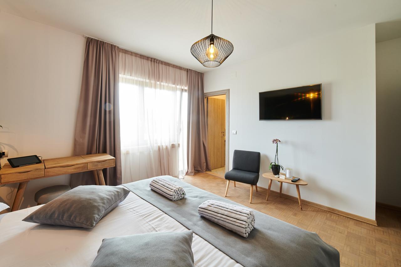 Boutique Rooms Luna Umag Exteriör bild