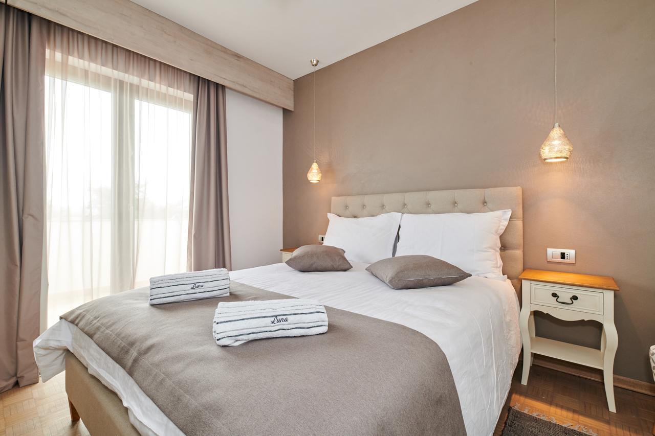 Boutique Rooms Luna Umag Exteriör bild