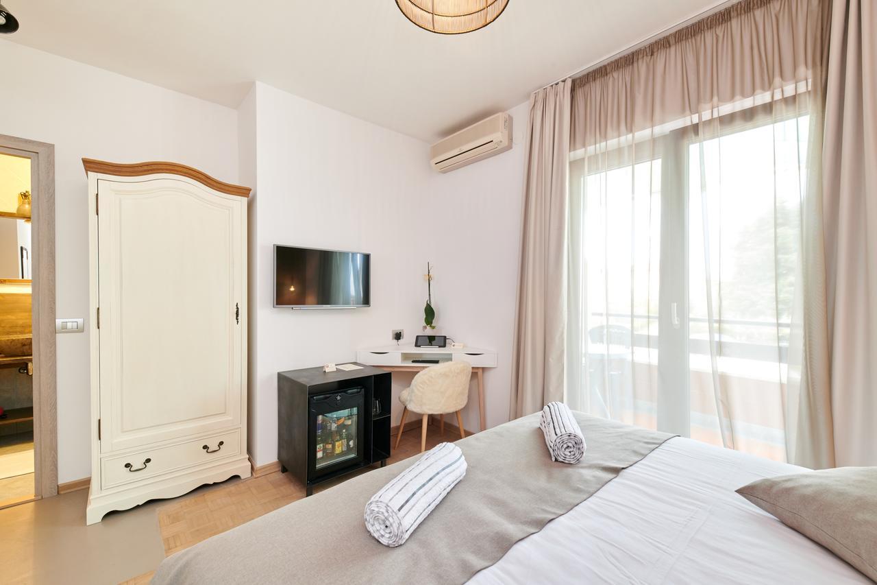 Boutique Rooms Luna Umag Exteriör bild